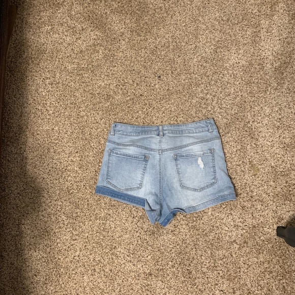 Jean shorts - Picture 2 of 3